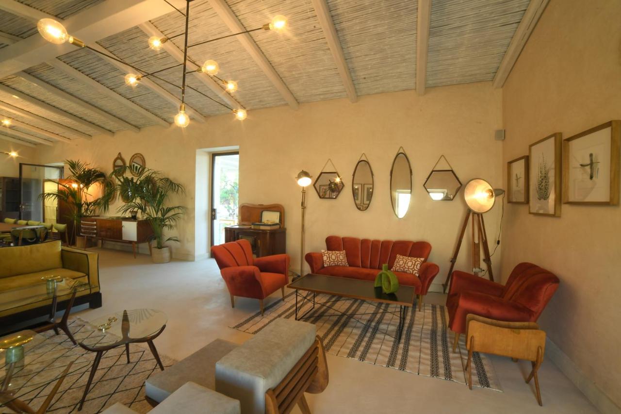 Masseria Corte Degli Aromi Palmariggi Buitenkant foto